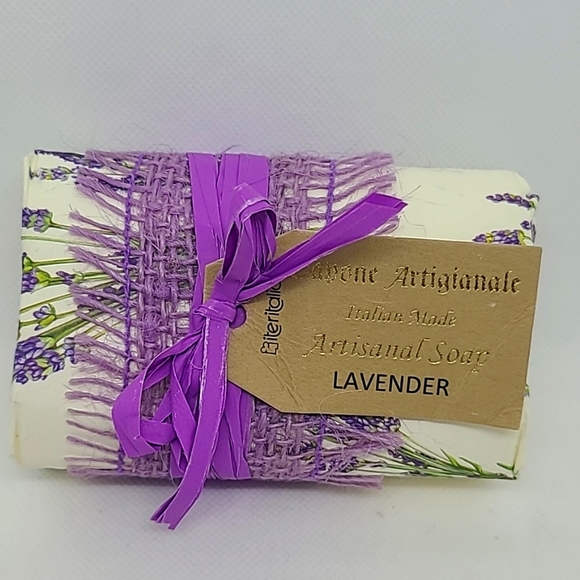 Lavender Artisanal Soap 300gr - Picture 1 of 2